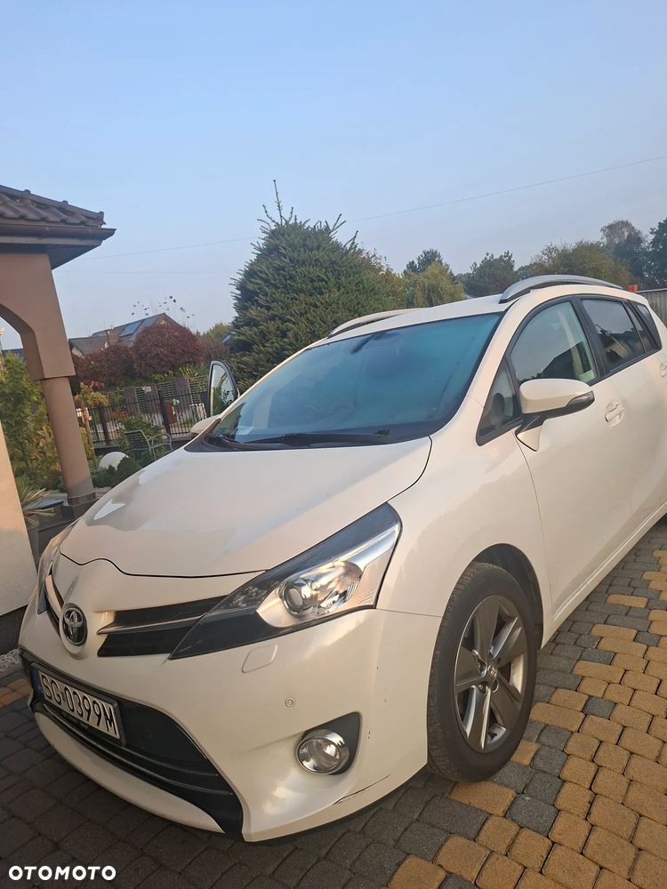 Toyota Verso - 7
