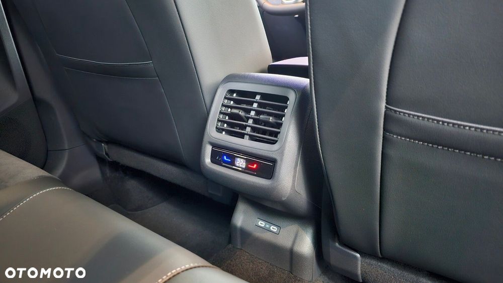 Volkswagen T-Roc - 31