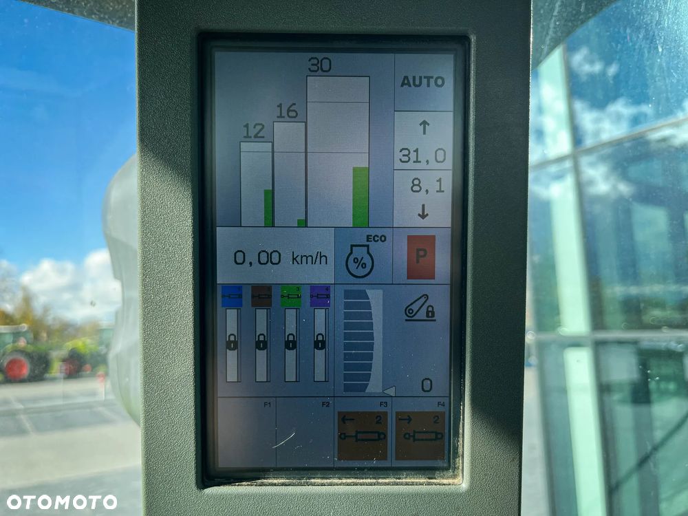 Claas Axion 920 Cmatic - 11