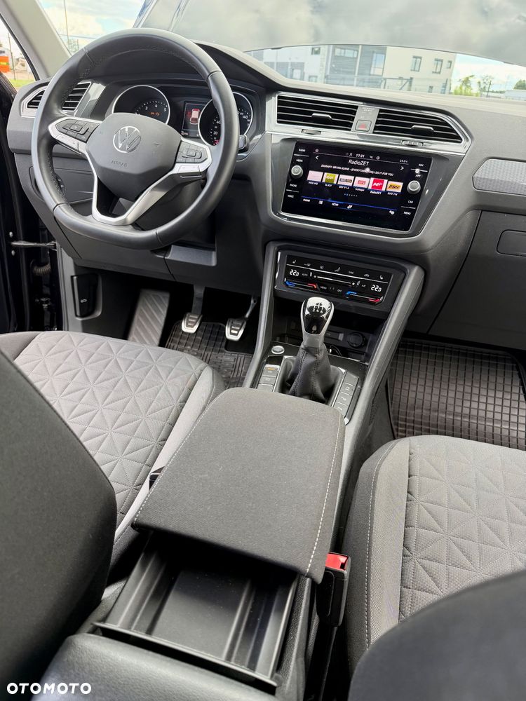Volkswagen Tiguan - 24