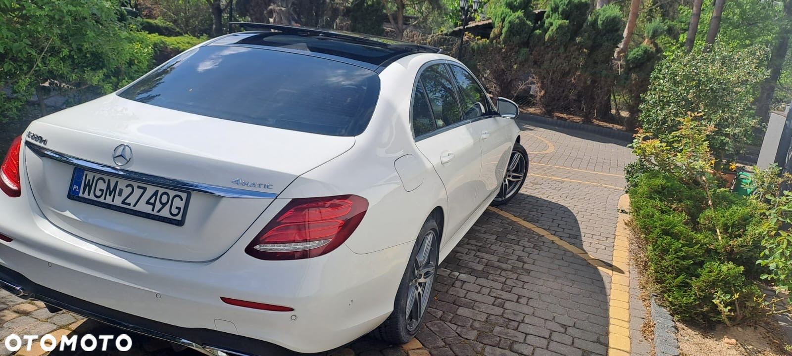 Mercedes-Benz Klasa E 220 d 4-Matic 9G-TRONIC - 27