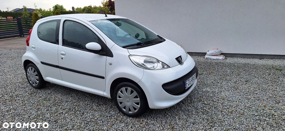 Peugeot 107 1.0 Trendy 2-Tronic - 5