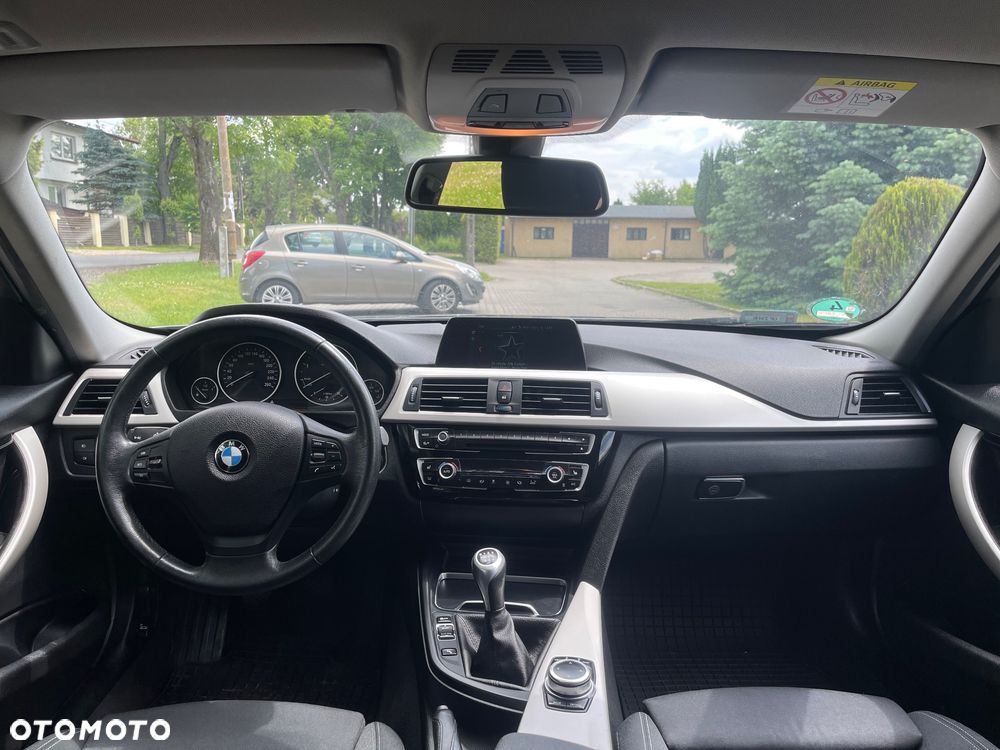 BMW Seria 3 320d Sport Line Shadow - 10