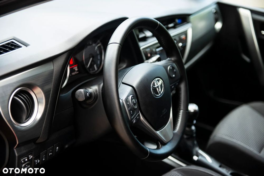Toyota Auris 1.6 Edition - 18
