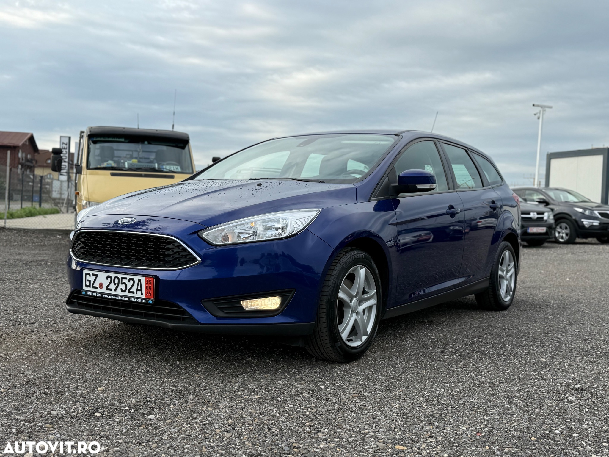 Ford Focus 1.5 EcoBlue Start-Stopp-System COOL&CONNECT - 2