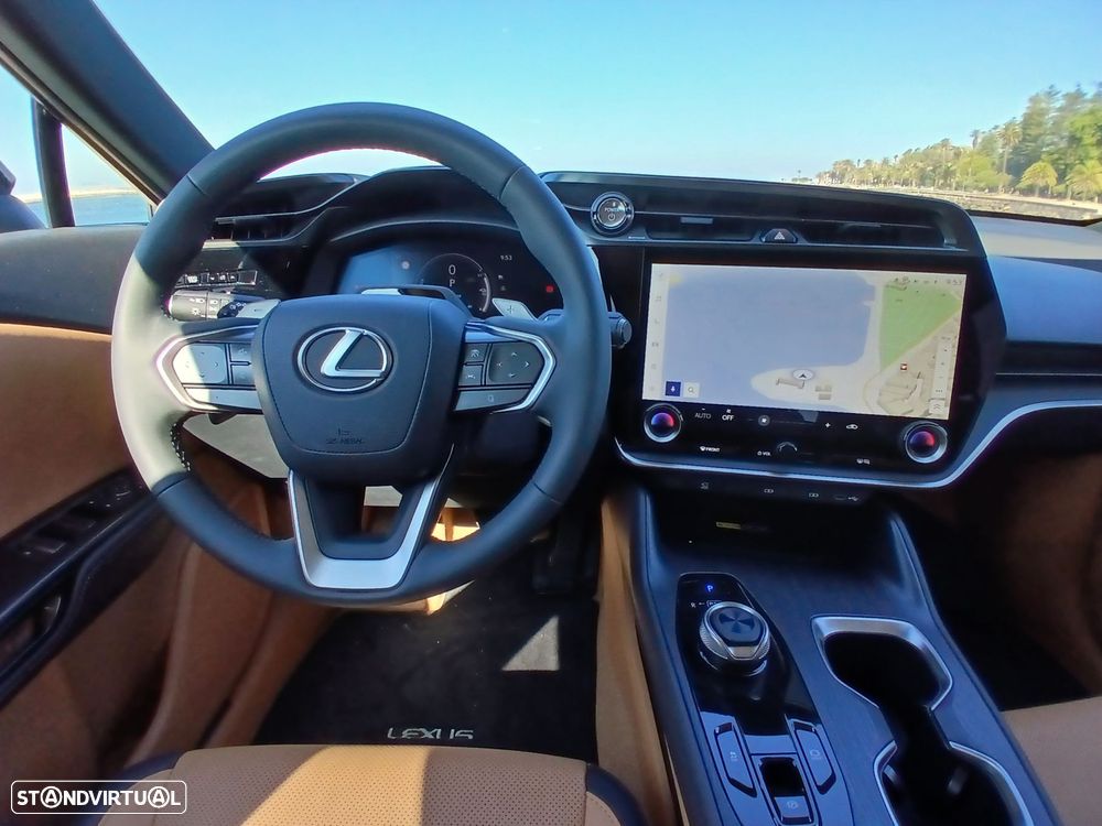 Lexus RZ 300e Premium - 16