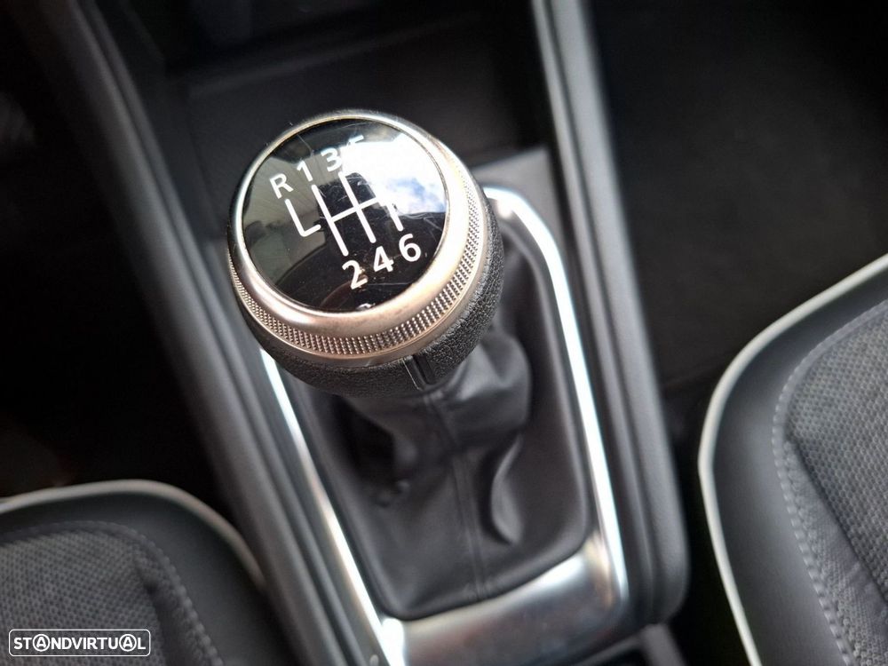 Renault Captur 1.0 TCe Techno Bi-Fuel - 16