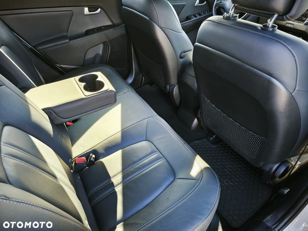 Kia Sportage 2,0 CRDI 2WD ISG Spirit - 30