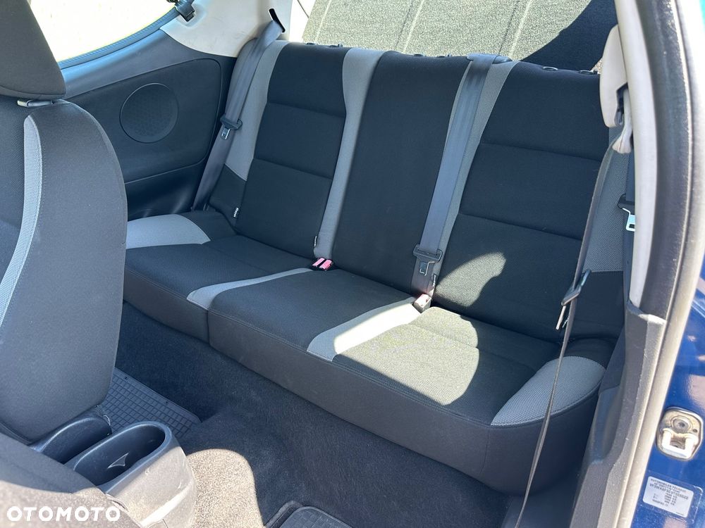Peugeot 207 1.4 16V Trendy - 26