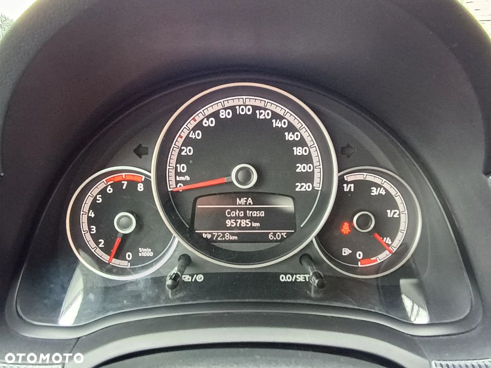 Volkswagen up! white style - 11