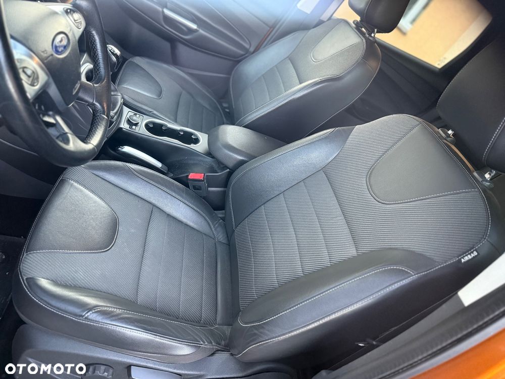 Ford Kuga 2.0 TDCi 4x2 Titanium - 8