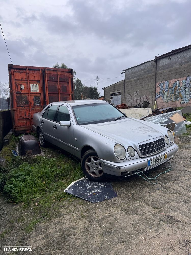 Mercedes-Benz E 220 CDI Classic - 2