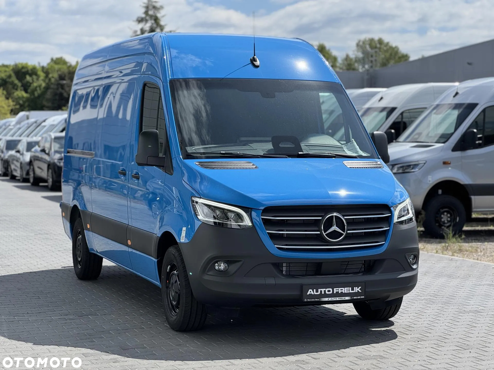 Mercedes-Benz Sprinter - 2