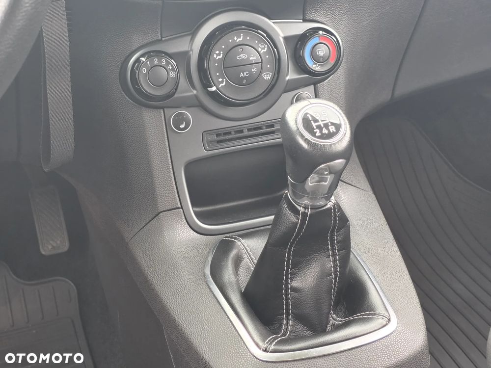 Ford Fiesta - 9