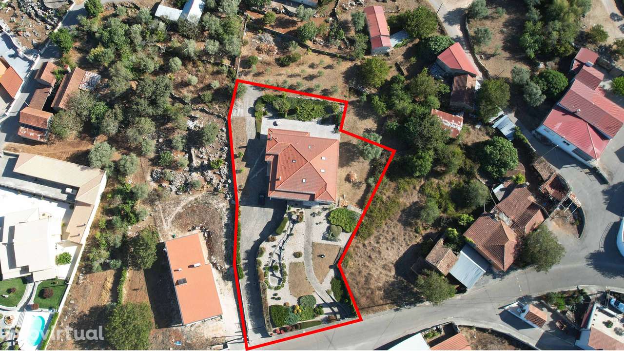 Moradia T6 a 15 minutos do centro de Pombal - Grande imagem: 3/53