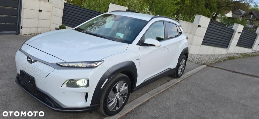Hyundai Kona Premium - 2