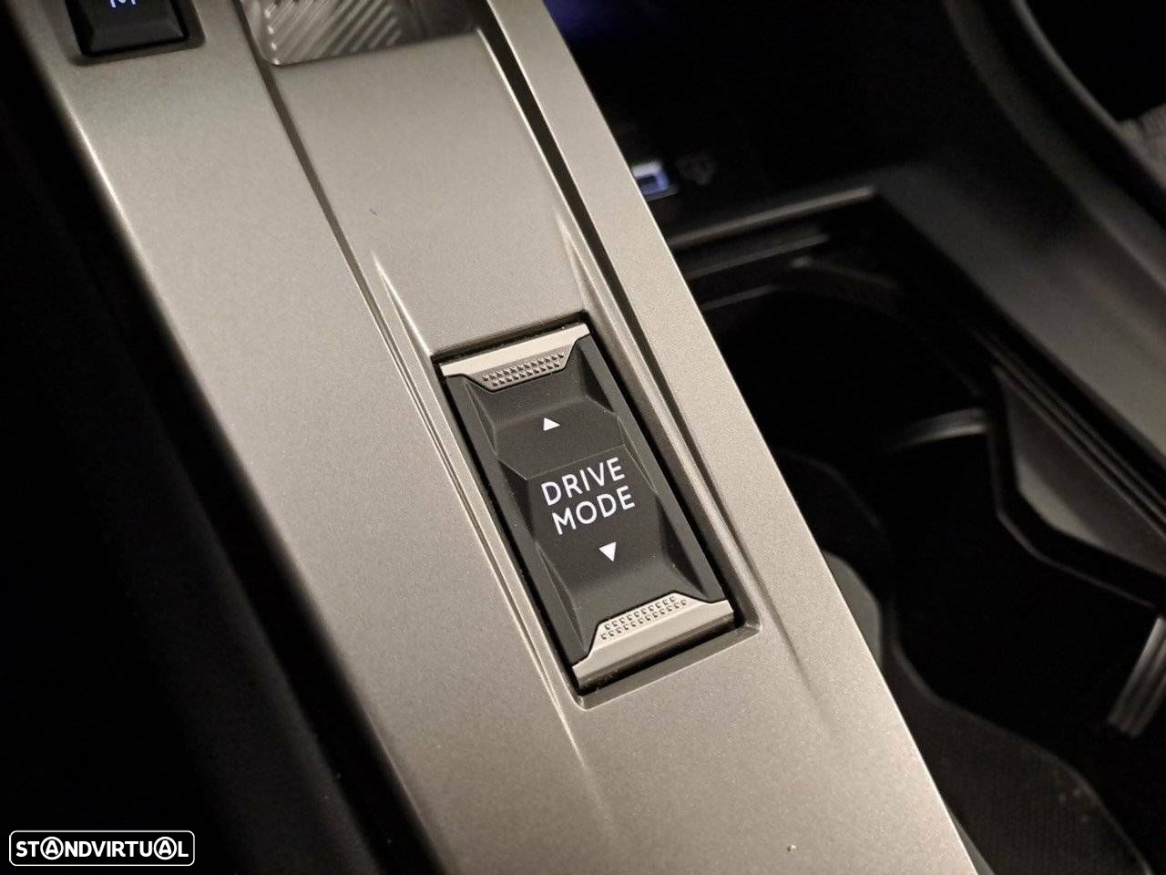 Peugeot 408 1.2 PureTech Allure EAT8 - 23