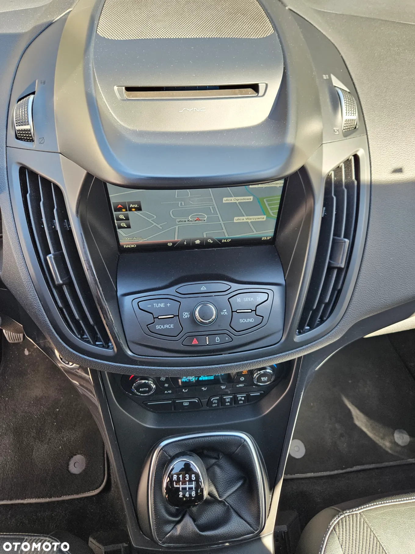Ford Kuga 2.0 TDCi 2x4 Titanium - 19