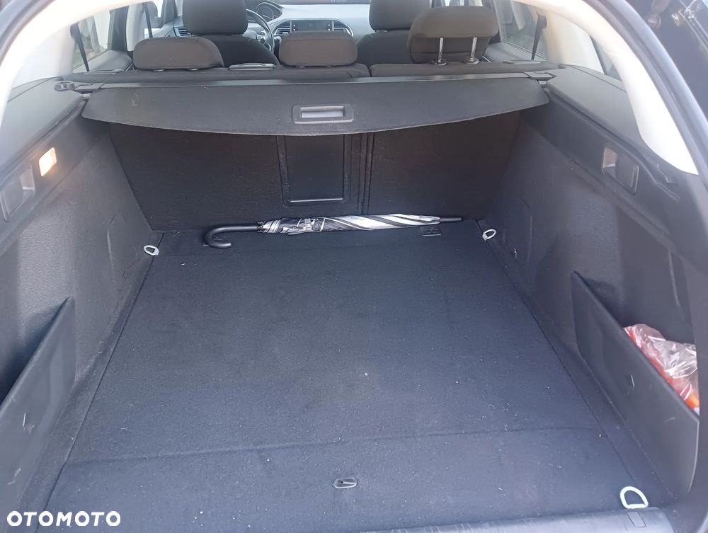 Peugeot 308 1.5 BlueHDi Allure S&S EAT6 - 8