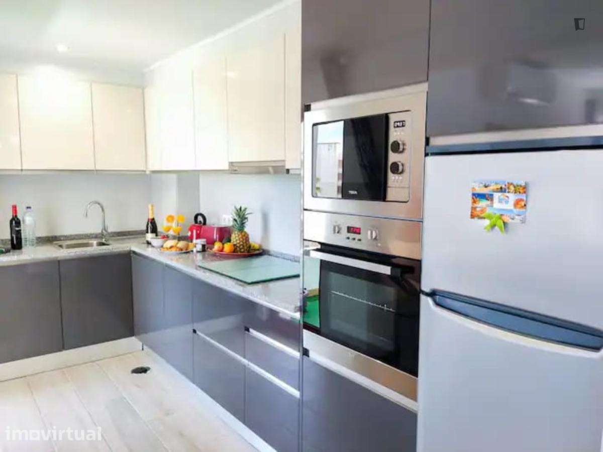 Apartamento com 2 quartos - localizado em Quarteira - Grande imagem: 2/22