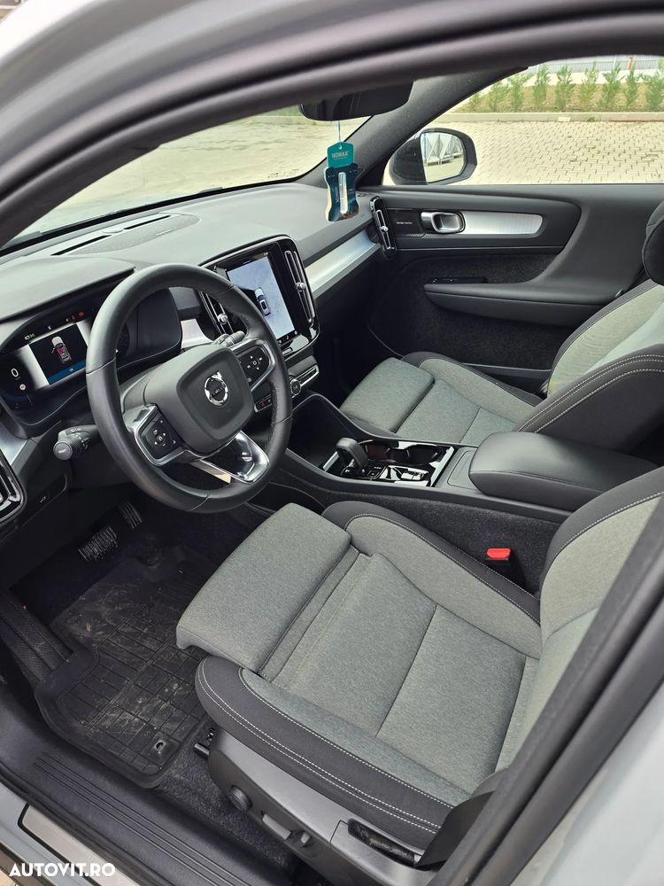 Volvo XC 40 B4 AT FWD MHEV Ultimate Dark - 10