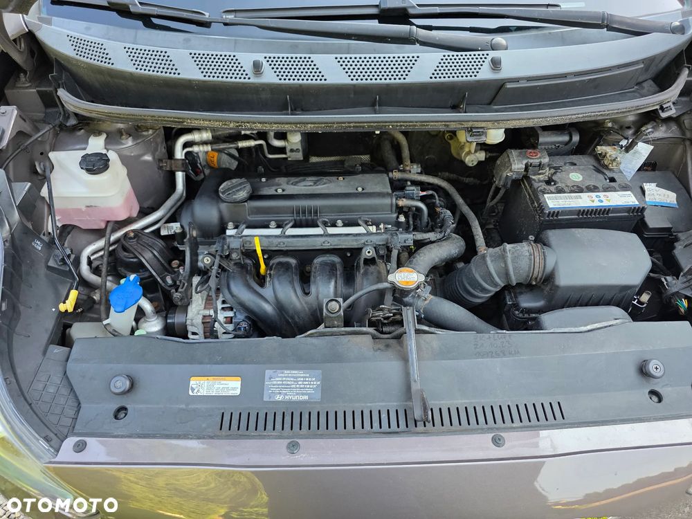 Hyundai ix20 1.4 Trend - 17