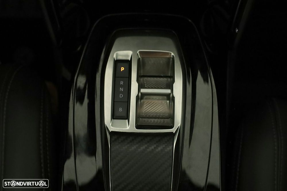 Peugeot e-2008 50 kWh GT - 11