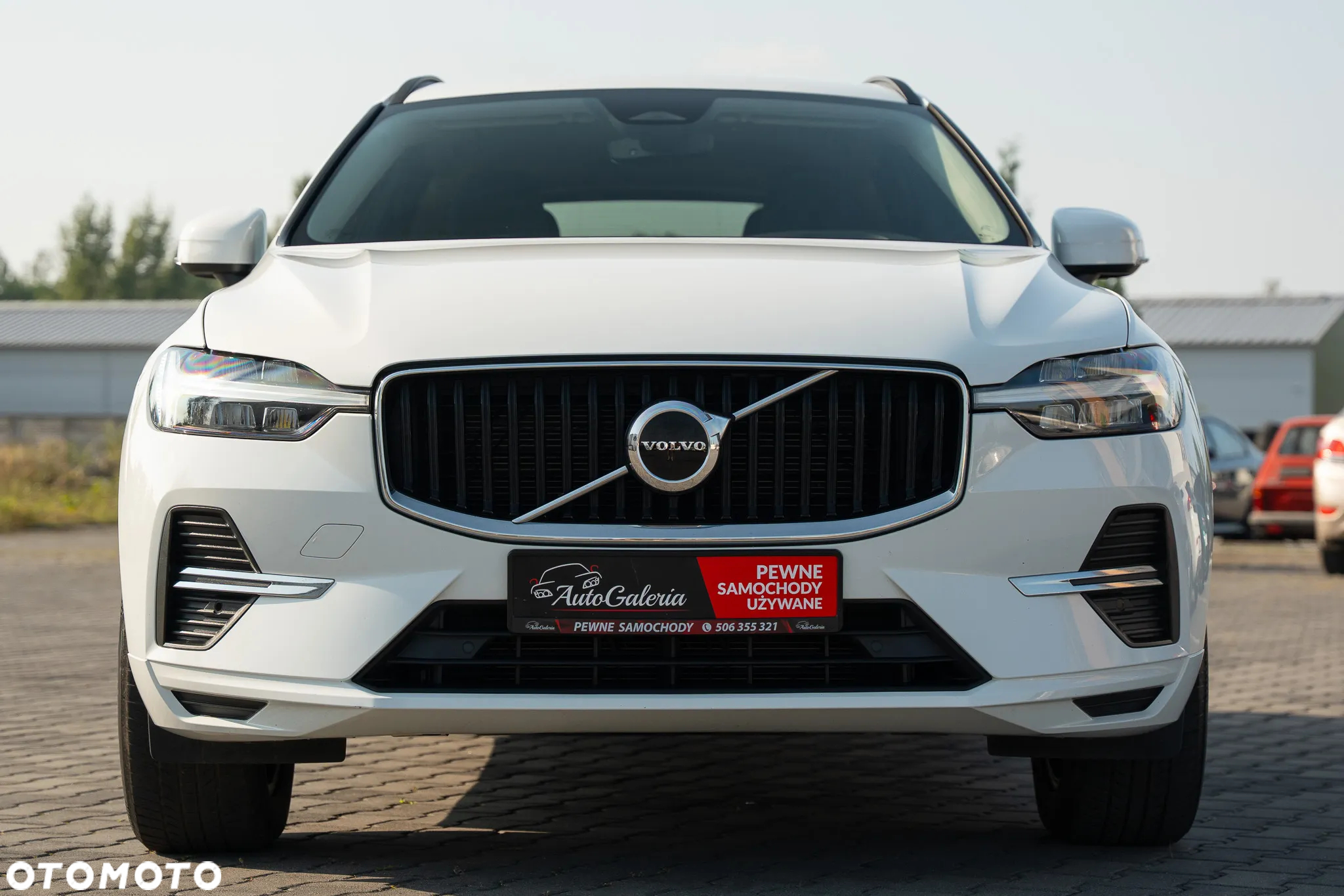 Volvo XC 60 B4 D AWD Geartronic Momentum Pro - 17