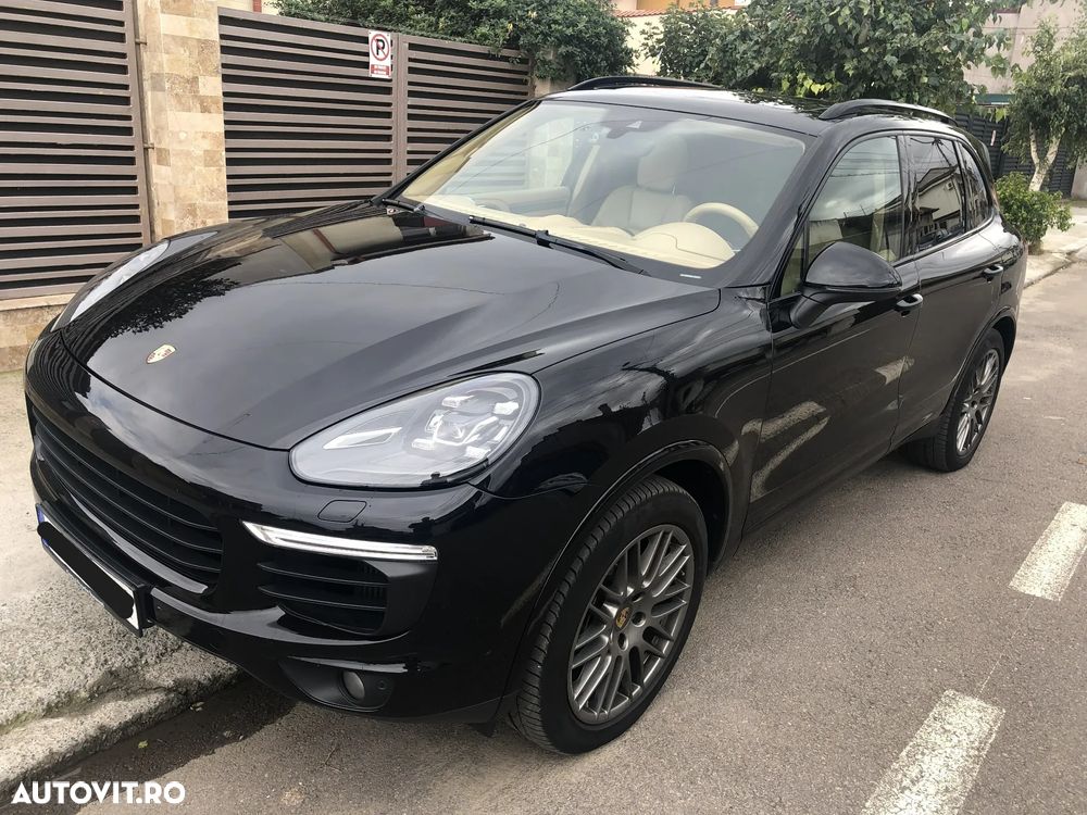 Porsche Cayenne - 1