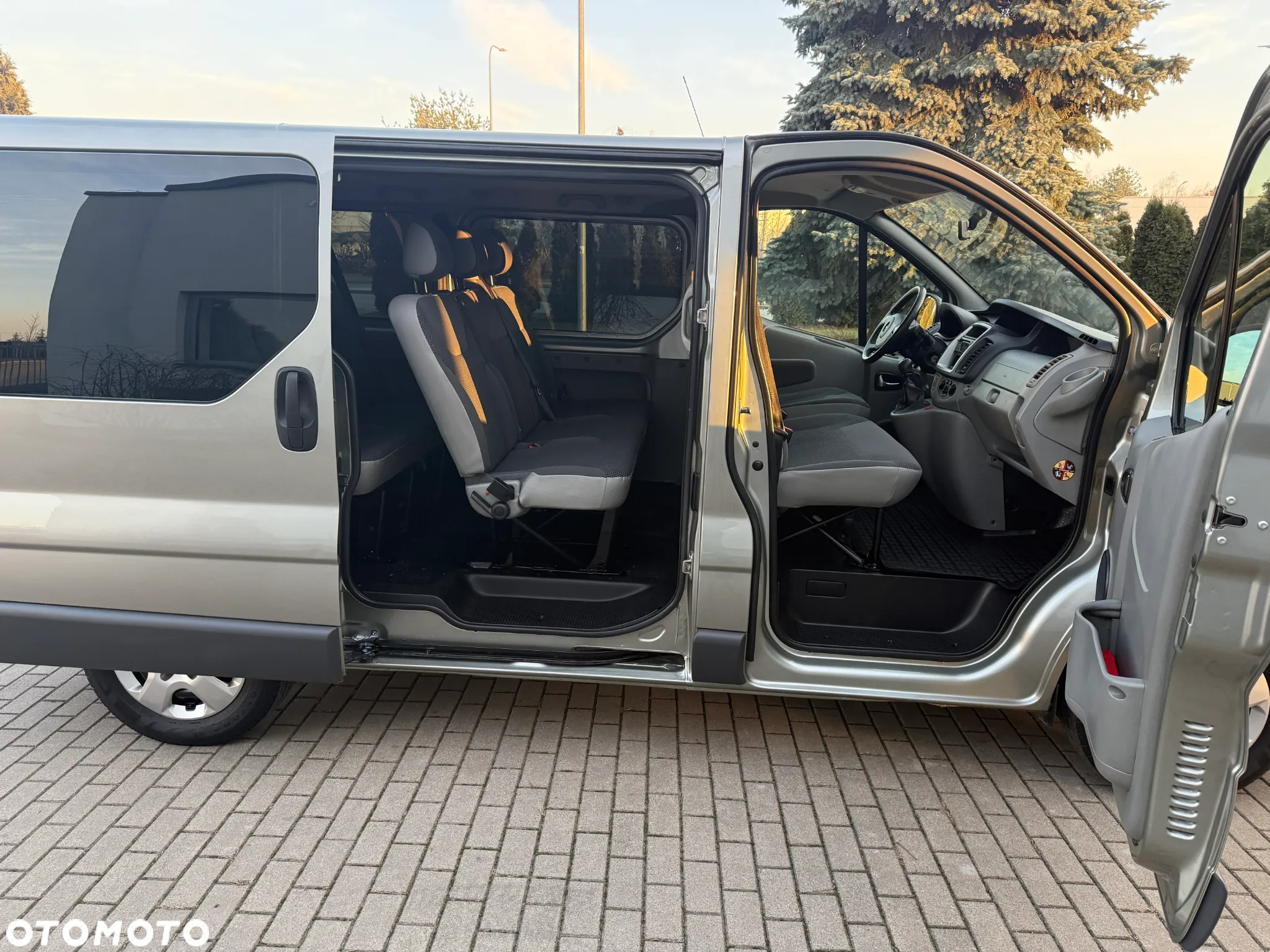 Opel Vivaro - 29