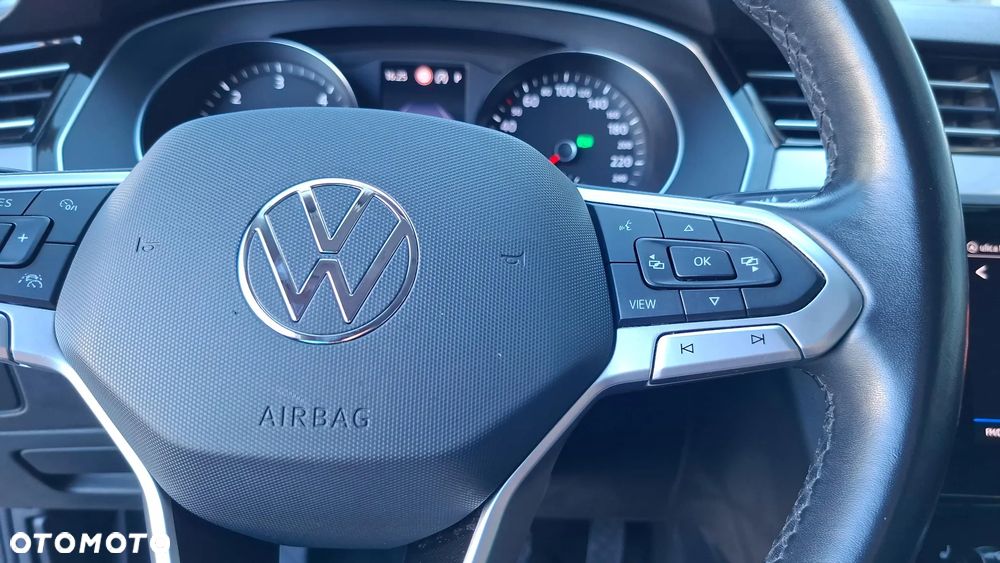 Volkswagen Passat 2.0 TDI EVO Business DSG - 17