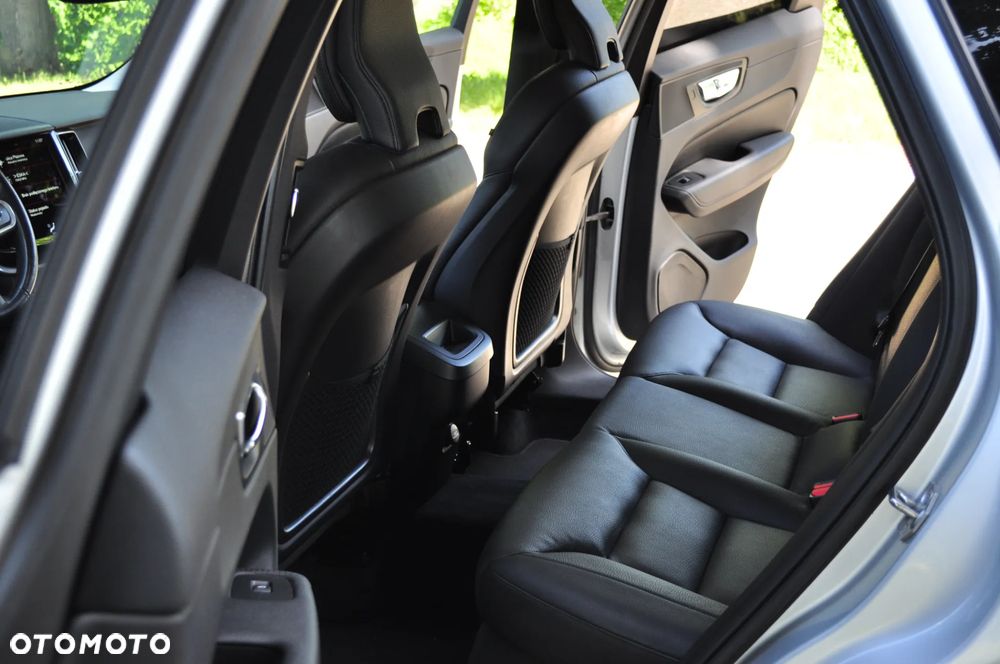 Volvo XC 60 B4 D Inscription - 10