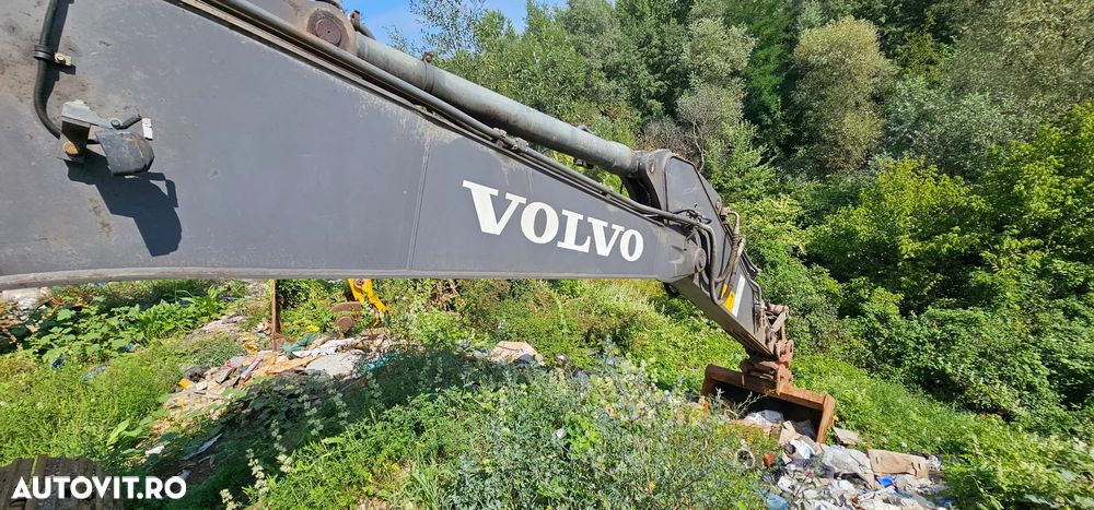 Excavator pe șenile Volvo EC 220 - 6