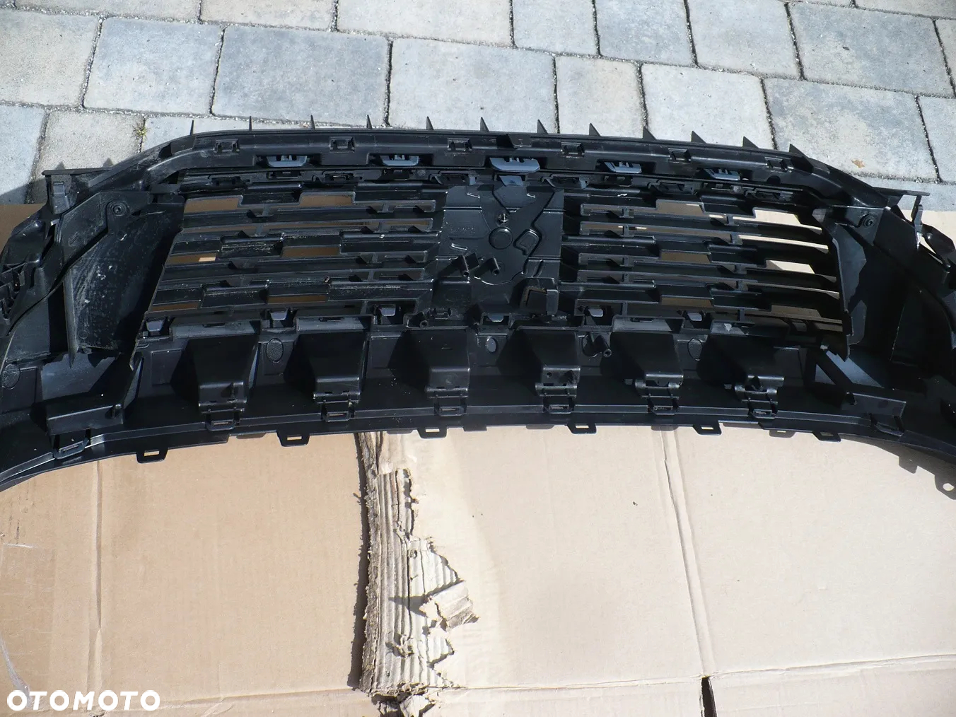 peugeot 508 II 18- model R8 bleda atrapa-grill ORYGI. - 14