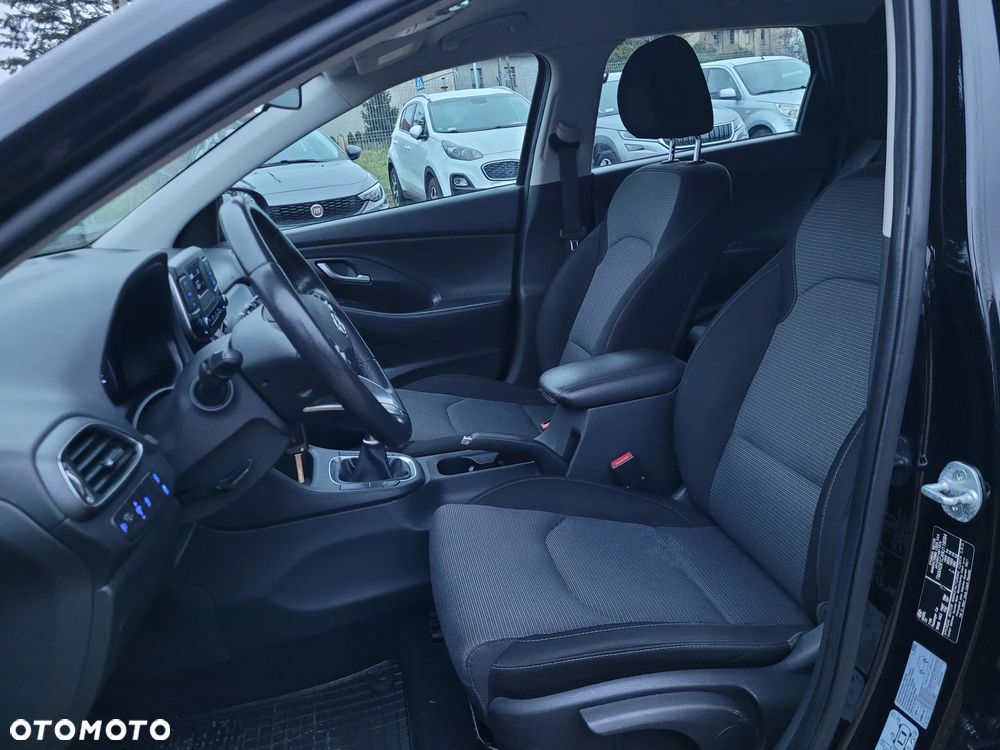 Hyundai i30 1.5 DPI Modern - 6