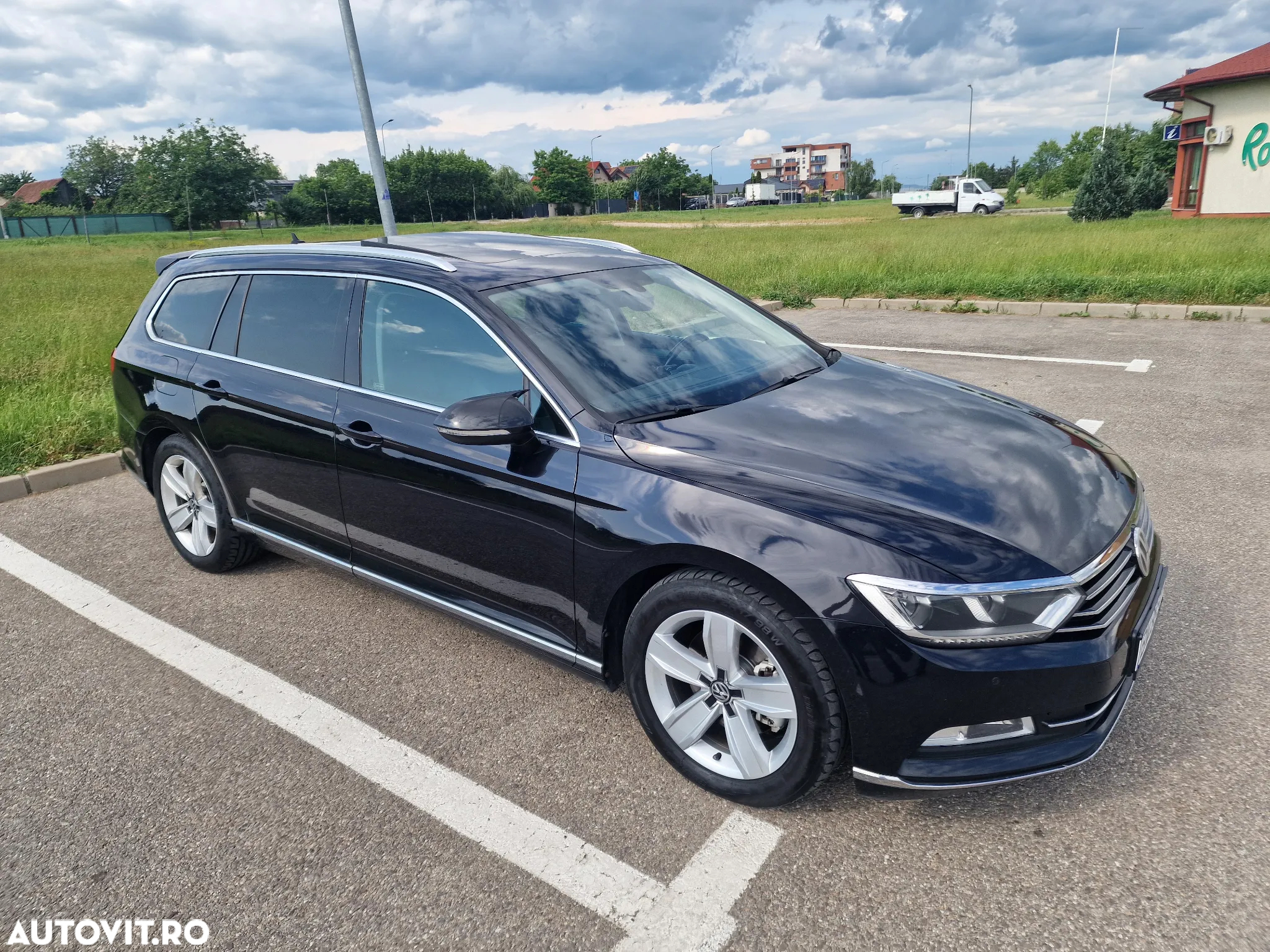 Volkswagen Passat - 2