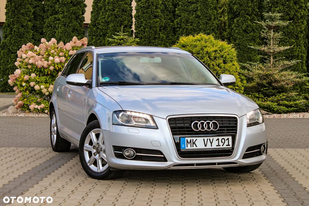 Audi A3 Sportback 2.0 TDI DPF (DSG) S tronic Ambiente - 9