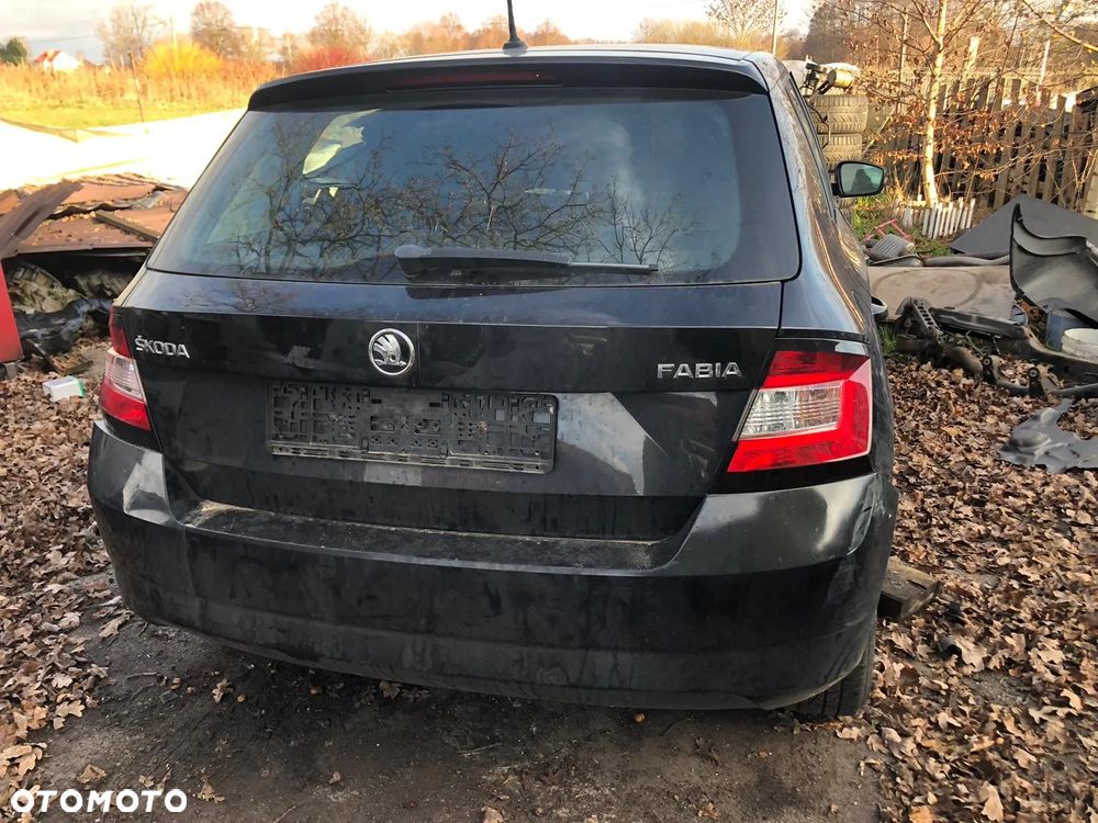 SKODA FABIA 3 III    klapa tylna    czarna HTB - 1