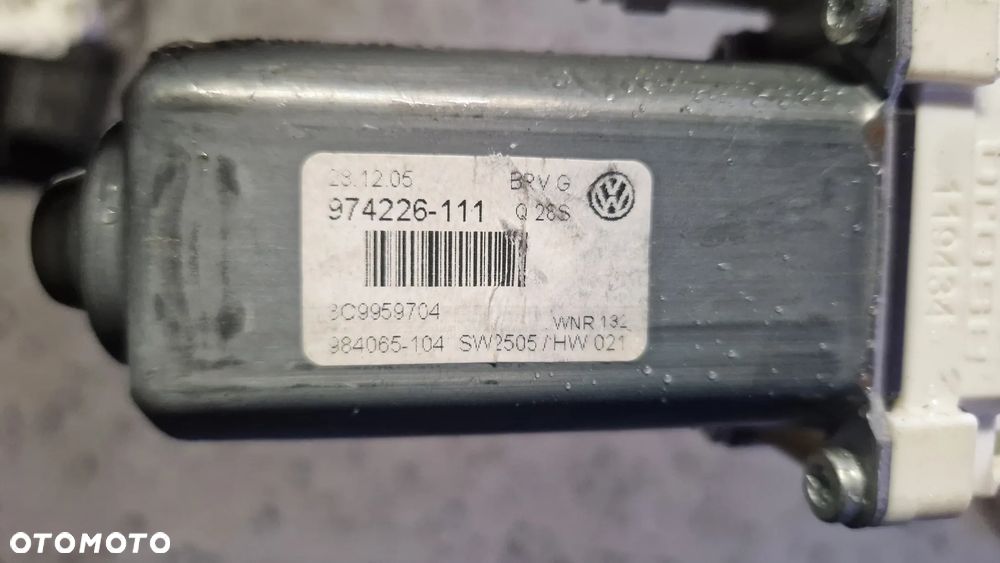 VOLKSWAGEN PASSAT B6 SILNICZEK SZYBY PRAWY TYŁ 3C9959704 - 3