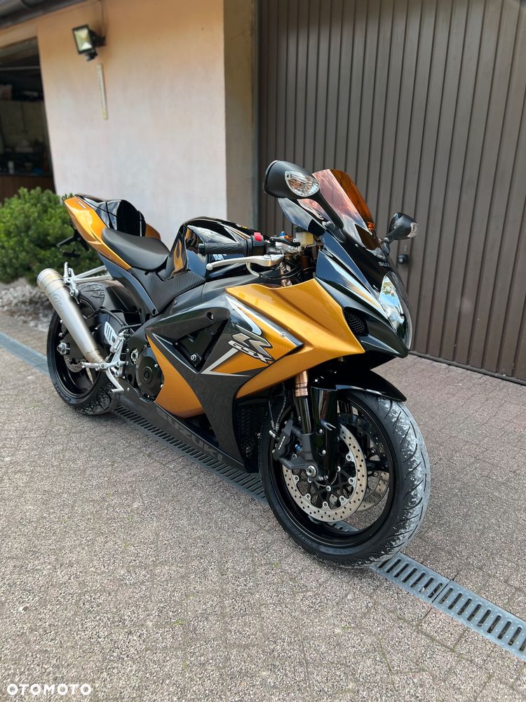 Suzuki GSX-R - 1