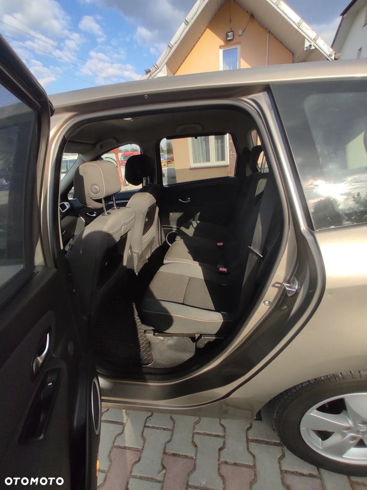 Renault Grand Scenic dCi 110 LIMITED - 17