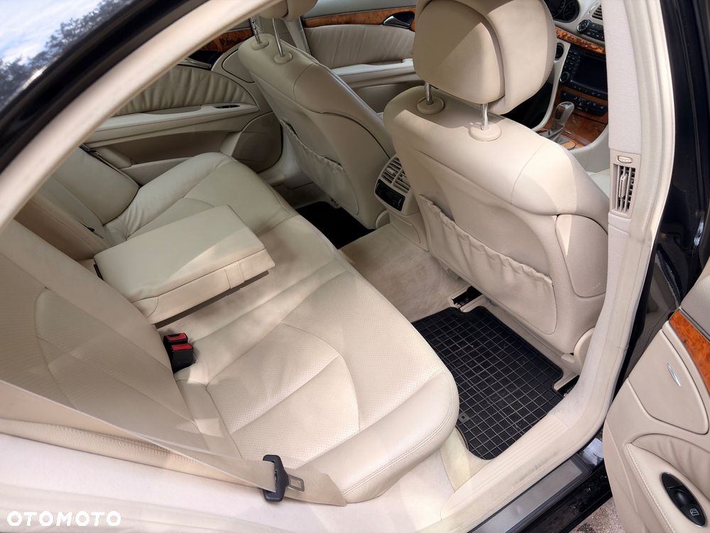 Mercedes-Benz Klasa E 350 7G-TRONIC Elegance - 12
