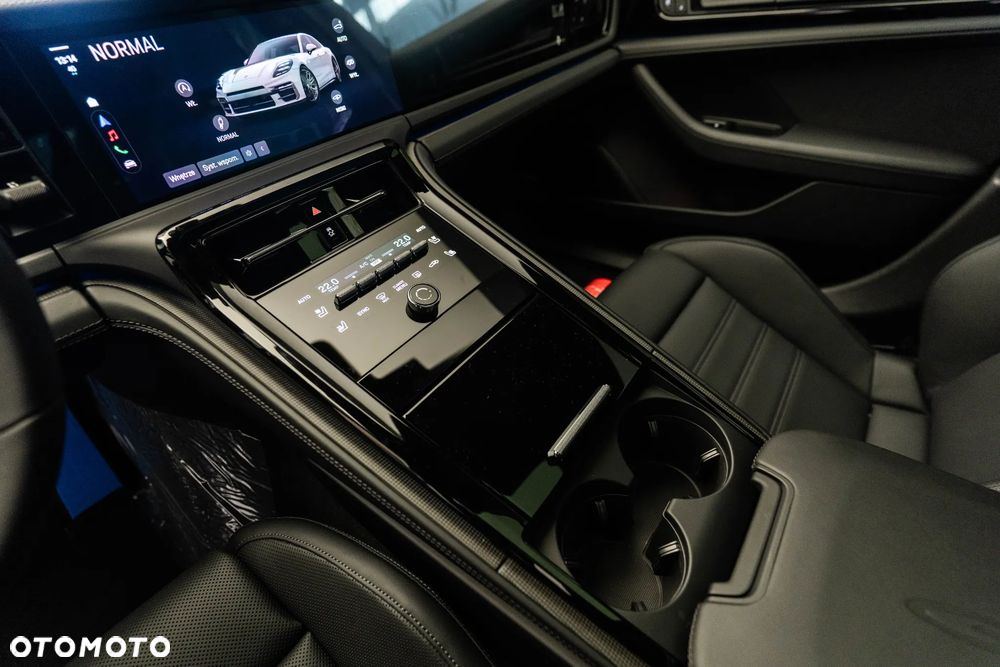 Porsche Panamera GTS - 26