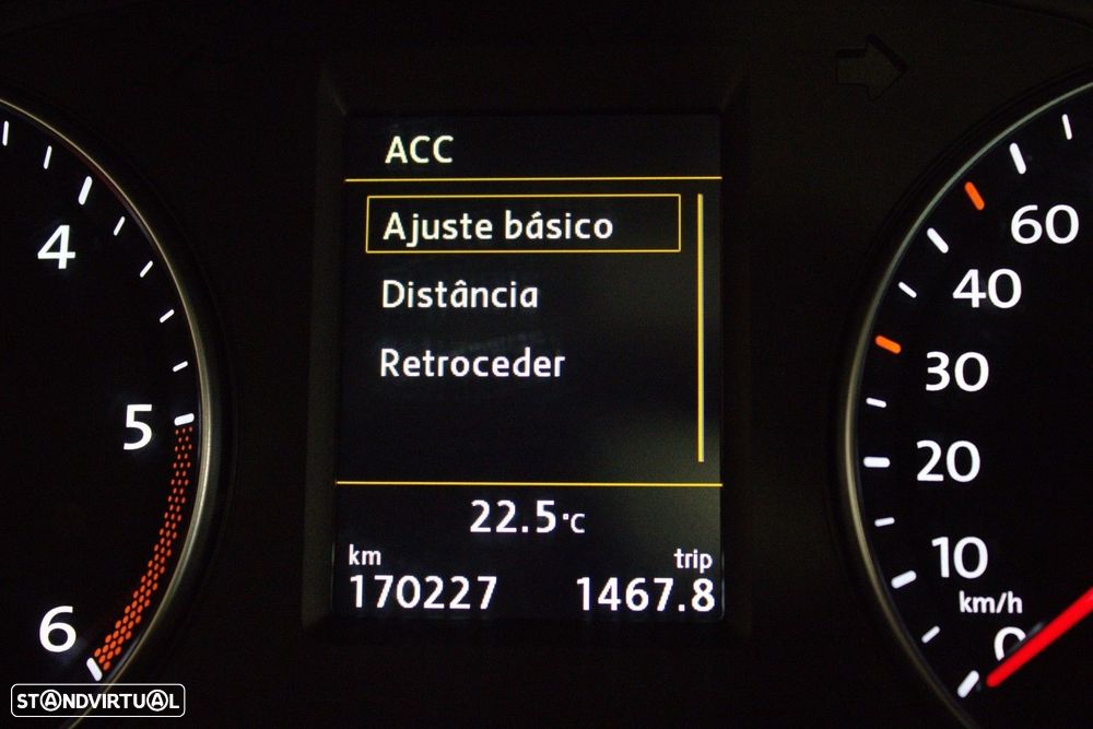 VW Sharan 2.0 TDI Blue Highline DSG - 39