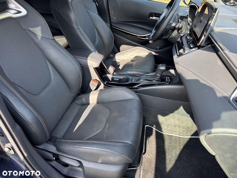 Toyota Corolla - 11