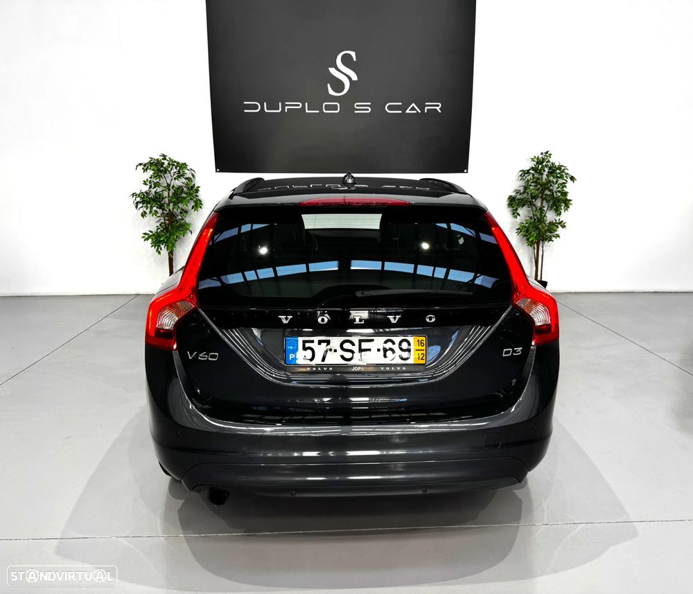 Volvo V60 2.0 D3 Momentum - 8