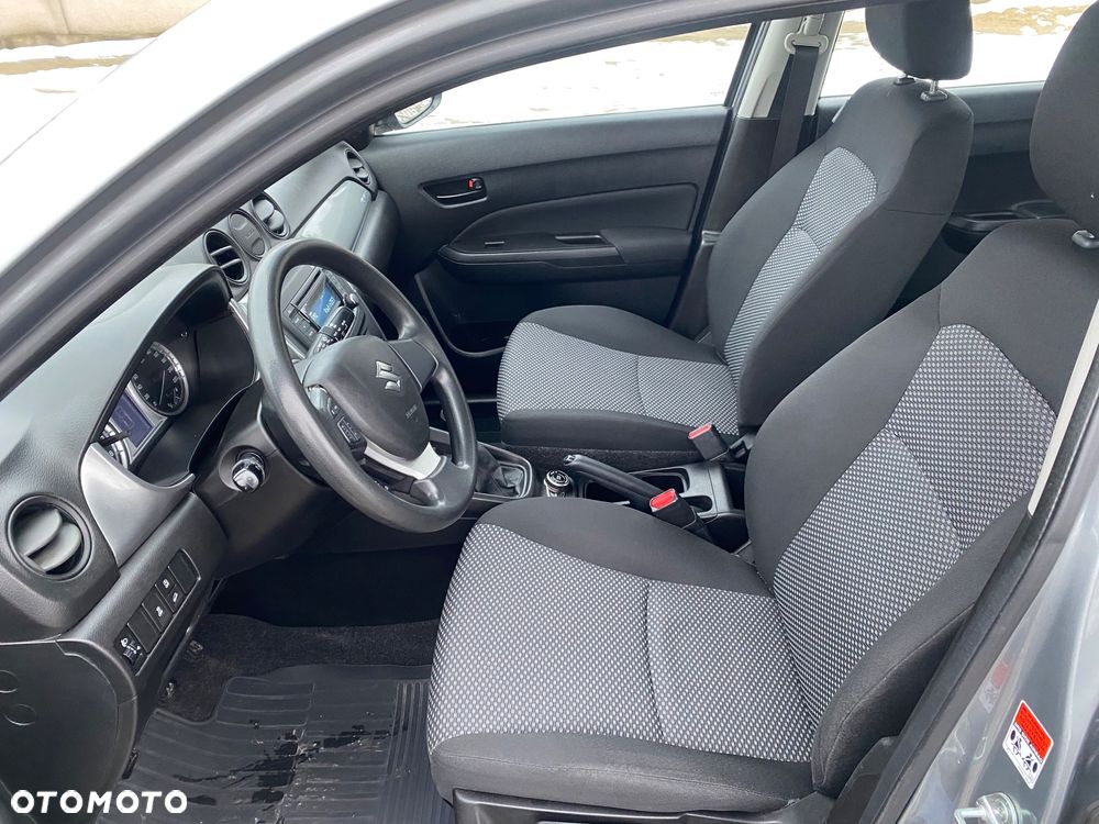 Suzuki Vitara 1.6 Comfort 4WD - 13