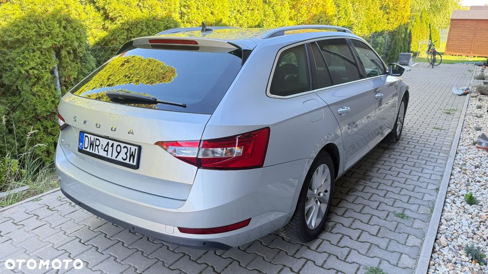 Skoda Superb 2.0 TDI Ambition DSG - 4