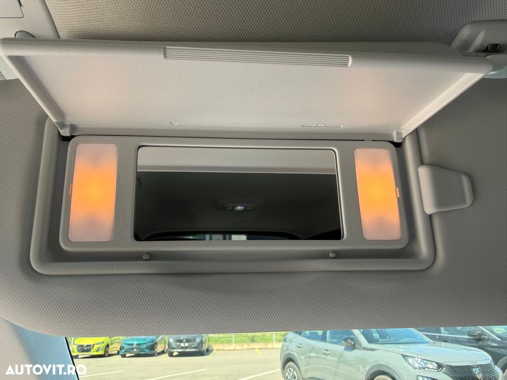 Peugeot 3008 1.5 BlueHDI 130 S&S EAT8 Allure - 38