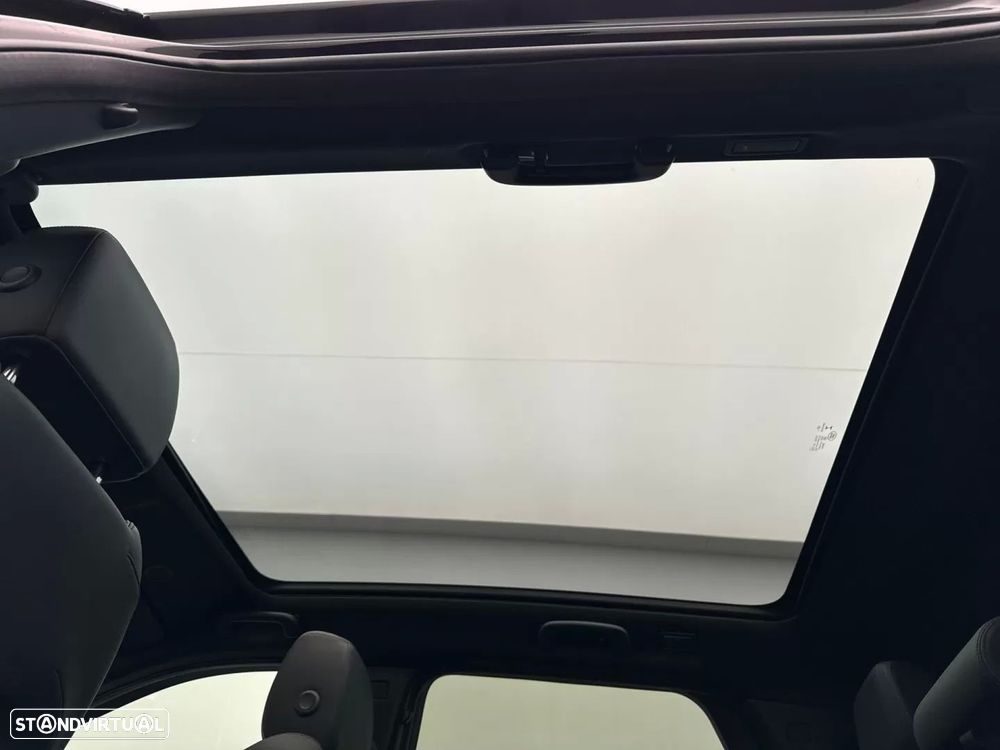Land Rover Discovery Sport 1.5 I3 P300e AWD SE — fotografia 28